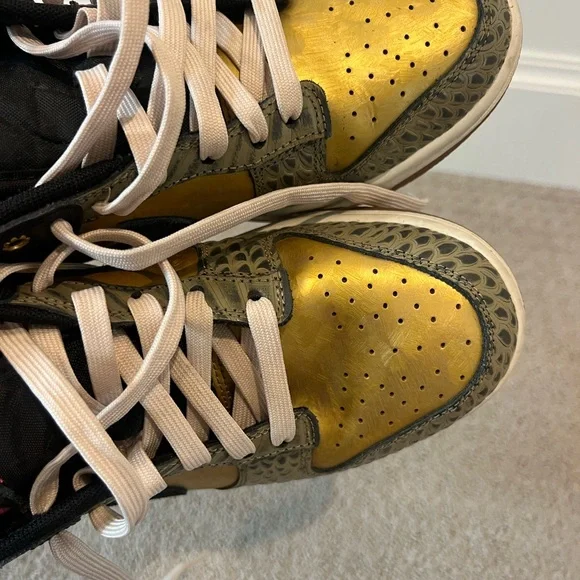 Women’s Nike Dunk Low “Dia De Muertos” Limited Edition Release - Picture 5 of 5